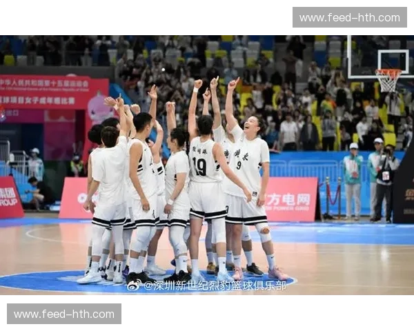 铿锵玫瑰，逐梦星辰：中国女篮与美国女篮的巅峰对决，谁能笑傲赛场？